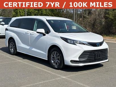 Used 2024 Toyota Sienna LE