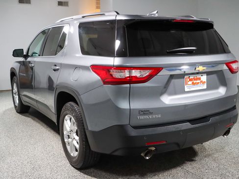 Used 2021 Chevrolet Traverse LT image 9