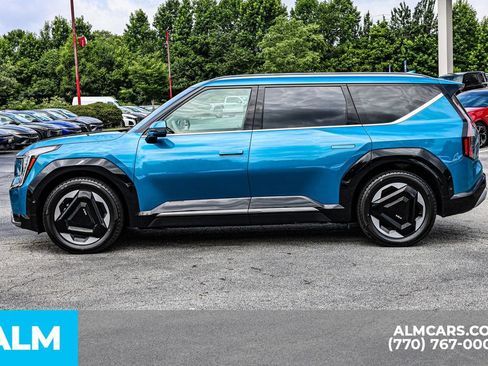Used 2024 Kia EV9 Land AWD/4WD image 9