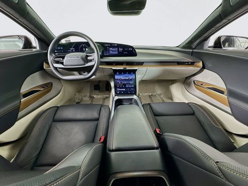 Used 2024 Lucid Air Pure RWD image 30