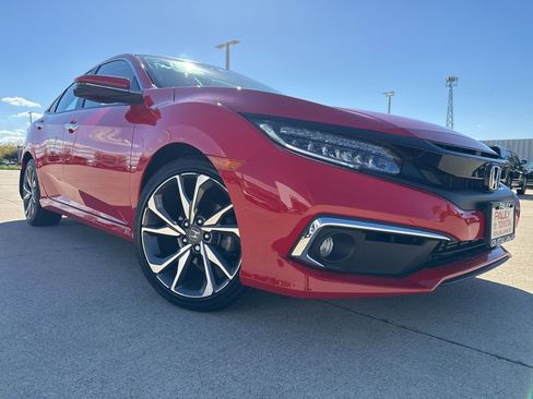 Used 2020 Honda Civic Touring image 2