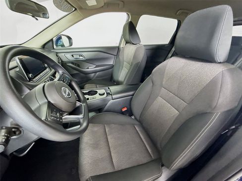 Used 2024 Nissan Rogue SV AWD/4WD image 5