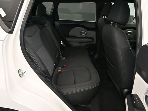 Used 2017 Kia Soul + image 39