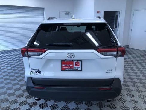 Used 2025 Toyota RAV4 XLE AWD/4WD image 14