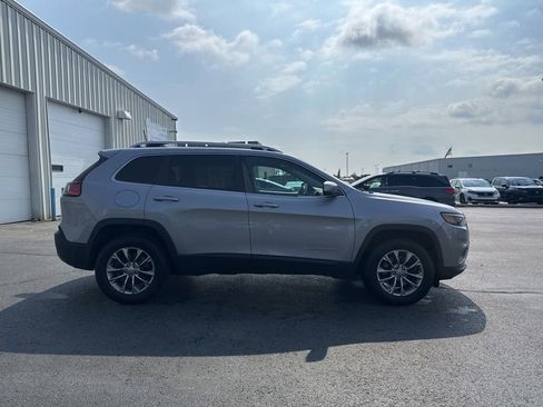 Used 2020 Jeep Cherokee Latitude Plus w/ Cold Weather Group AWD/4WD image 8