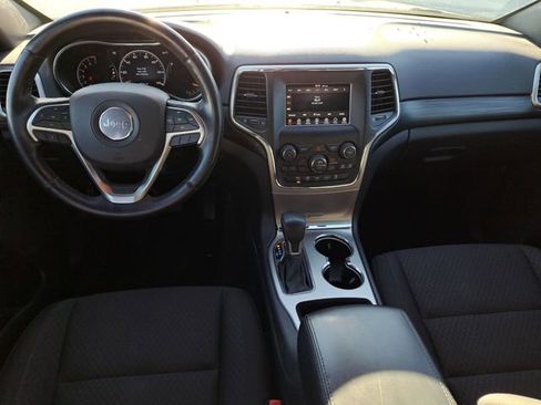 Used 2019 Jeep Grand Cherokee Laredo w/ Security & Convenience Group image 22