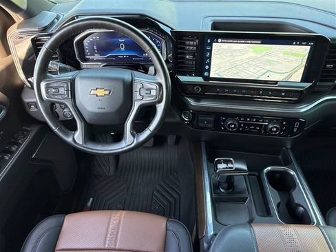 Used 2025 Chevrolet Silverado 1500 High Country w/ Z71 Off-Road Package AWD/4WD image 21