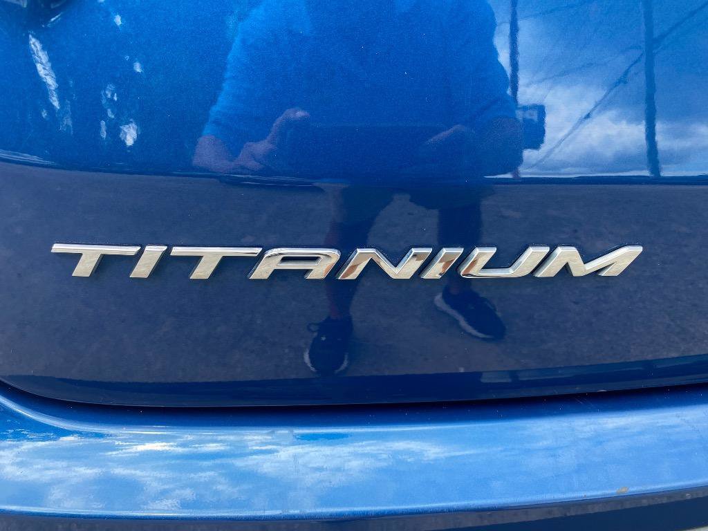 Used 2022 Ford Edge Titanium w/ Equipment Group 301A AWD/4WD image 38