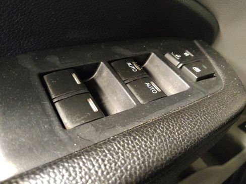 Used 2021 Honda Pilot EX image 27