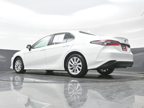 Used 2024 Toyota Camry LE image 29