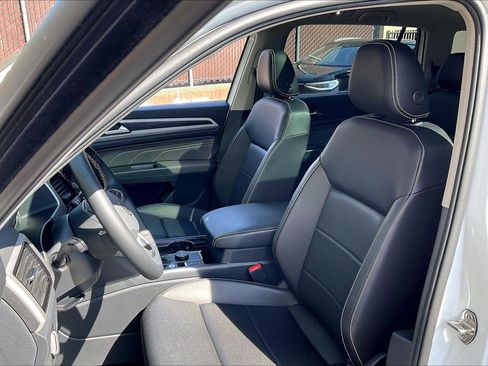 Used 2023 Volkswagen Atlas SE w/ Panoramic Sunroof Package image 24