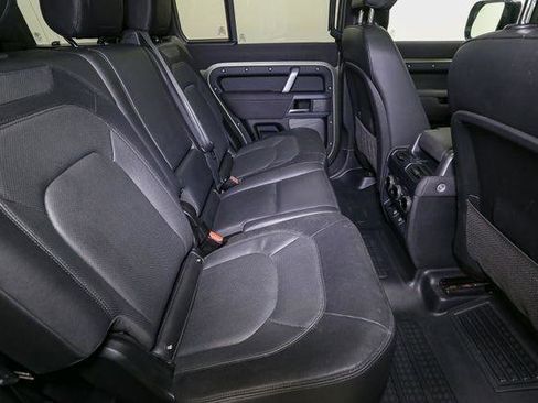 Used 2023 Land Rover Defender 110 X-Dynamic SE image 24