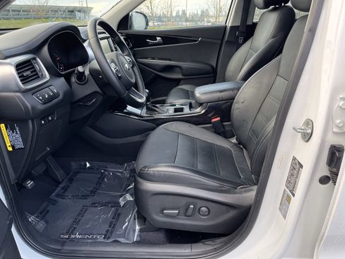 Used 2016 Kia Sorento EX w/ EX Touring Package image 9