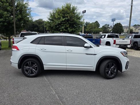 Used 2021 Volkswagen Atlas Cross Sport SE w/ Panoramic Sunroof Package FWD image 38