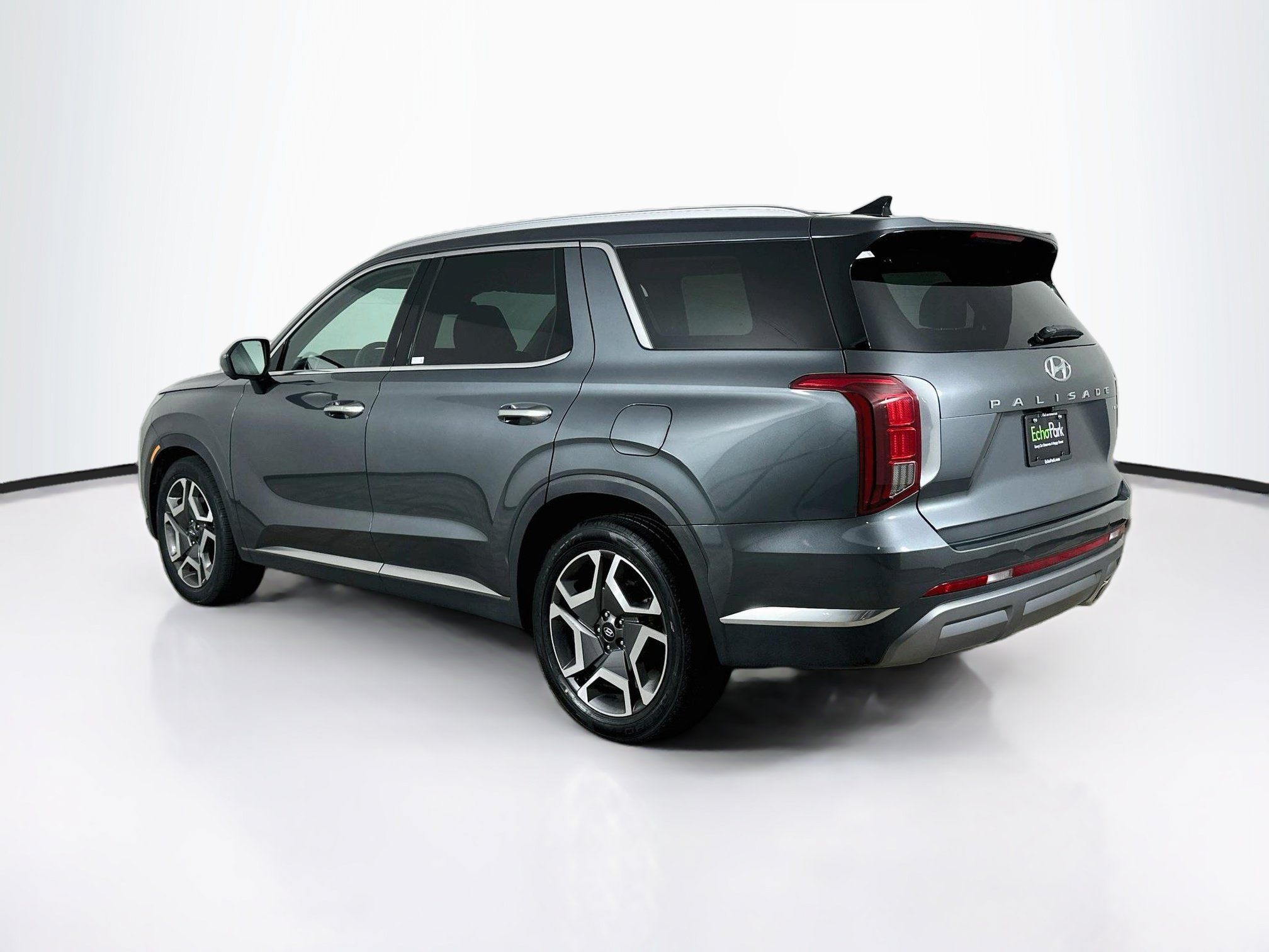 Used 2024 Hyundai Palisade Limited AWD/4WD image 5