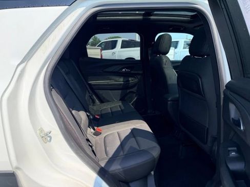 Certified 2023 Chevrolet TrailBlazer RS w/ Sun and Liftgate Package AWD/4WD image 9