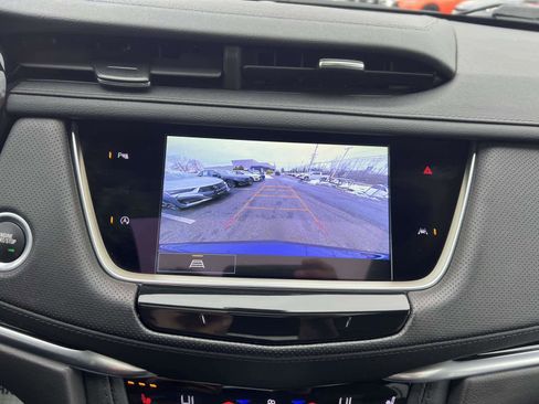 Used 2024 Cadillac XT6 Luxury image 24