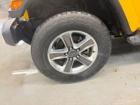 Certified 2021 Jeep Wrangler Unlimited Sahara AWD/4WD image 12