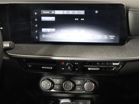 Used 2025 Nissan Kicks SV FWD image 24