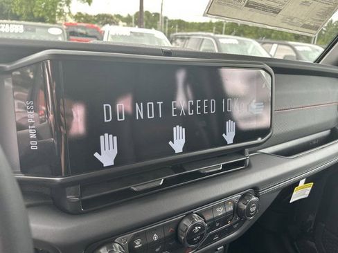 New 2025 Jeep Wrangler Rubicon w/ XTREMEE 35" Tire Package image 24