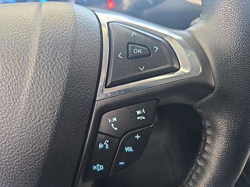 Used 2022 Ford Edge SEL w/ Sport Appearance Package AWD/4WD image 19