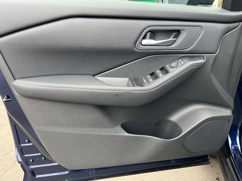 New 2026 Nissan Rogue SV AWD/4WD image 17