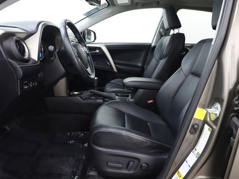 Used 2014 Toyota RAV4 Limited w/ Technology Package image 23