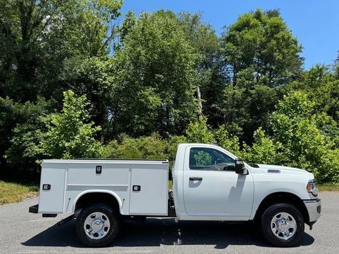 New 2024 RAM 2500 Tradesman w/ Chrome Appearance Group image 6