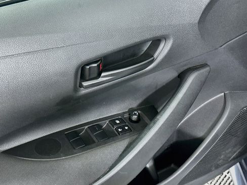 Used 2025 Toyota Corolla LE FWD image 15
