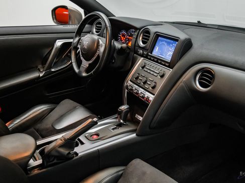 Used 2009 Nissan GT-R Premium AWD/4WD image 59