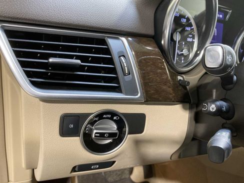 Used 2015 Mercedes-Benz ML 350 4MATIC image 24