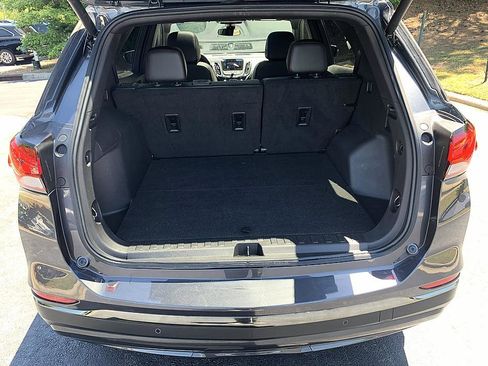 Used 2023 Chevrolet Equinox RS w/ RS Leather Package FWD image 21