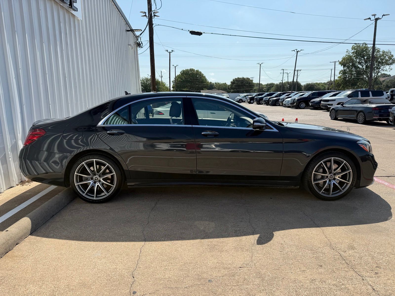Used 2019 Mercedes-Benz S 560 Sedan image 7