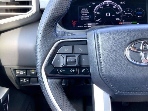 Used 2024 Toyota Sequoia Platinum AWD/4WD image 17