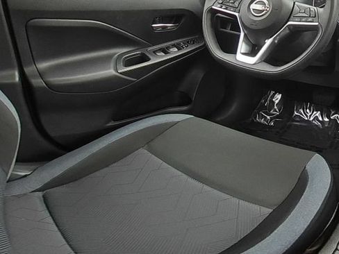 Used 2025 Nissan Versa SV FWD image 24