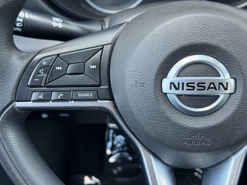 Used 2020 Nissan Versa S FWD image 20