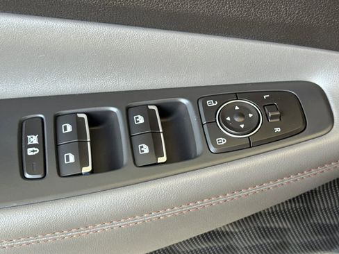 Used 2020 Hyundai Santa Fe Limited FWD image 13