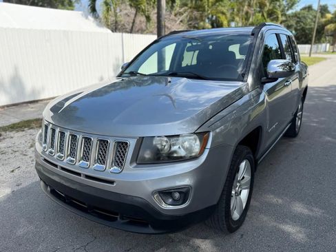 Used 2015 Jeep Compass High Altitude FWD image 4