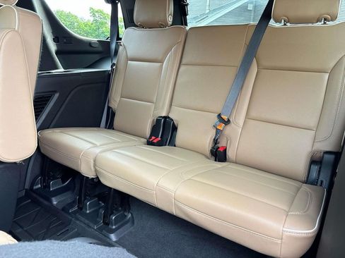 Used 2023 Chevrolet Tahoe Premier AWD/4WD image 15