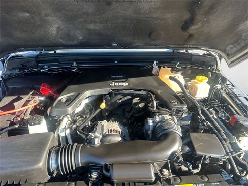 Certified 2020 Jeep Gladiator Rubicon image 14