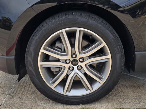 Used 2024 Ford Edge Titanium AWD/4WD image 7