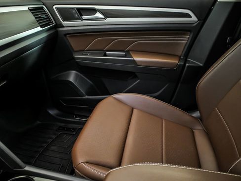 Certified 2023 Volkswagen Atlas SE w/ Panoramic Sunroof Package image 21