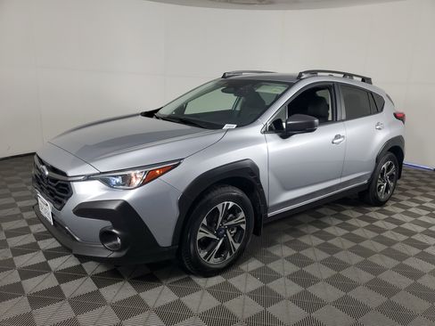 Used 2024 Subaru Crosstrek 2.0i Premium image 8