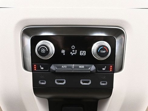 Used 2024 GMC Yukon XL Denali w/ Advanced Technology Package AWD/4WD image 49