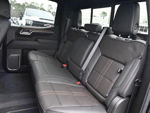 Used 2025 Chevrolet Silverado 1500 High Country w/ Technology Package image 11