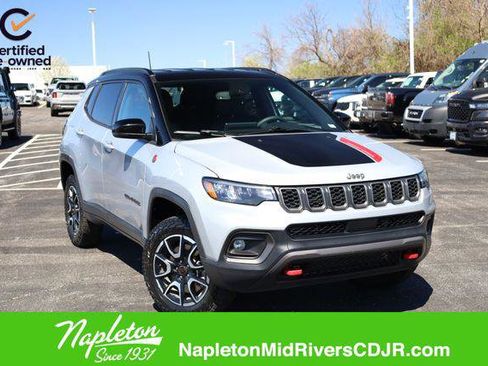 Certified 2025 Jeep Compass Trailhawk image 1