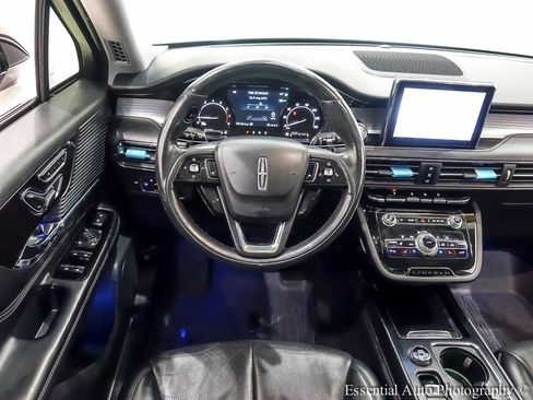 Used 2021 Lincoln Corsair Base AWD w/ Premium Package image 18