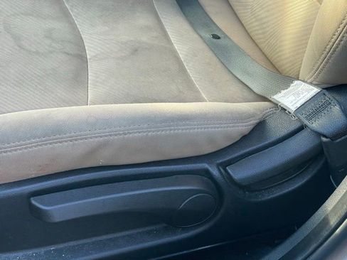 Used 2013 Hyundai Elantra GLS w/ Preferred Pkg image 11