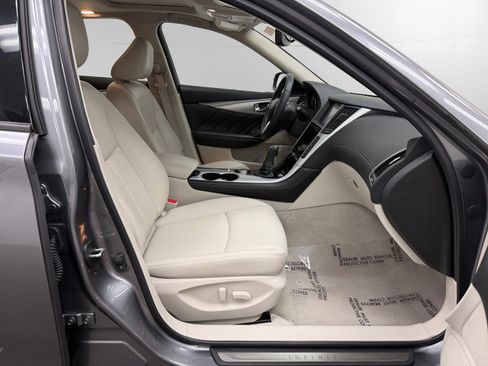 Used 2019 INFINITI Q50 Luxe w/ Essential Package (3.0T Luxe) AWD/4WD image 15