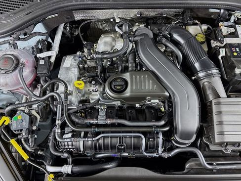 New 2026 Volkswagen Jetta SE FWD image 30